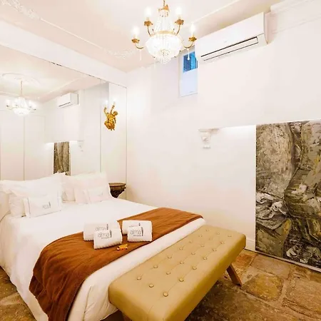 Apartment New Exquisite Cozy Baroque Portuguese Soul 2p