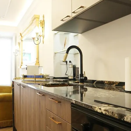 Apartment New Exquisite Cozy Baroque Portuguese Soul 2p Lissabon